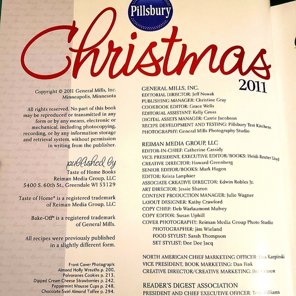 Pillsbury Christmas 2011 hardback cookbook. - Picture 3 of 11
